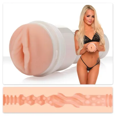Fleshlight Elsa Jean Tasty - vagina: 28 339 Ft